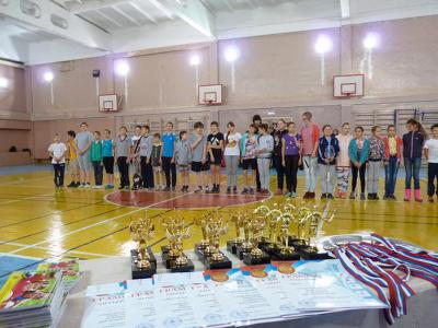 В средней школе №71 состязались юные бадминтонисты Рязани